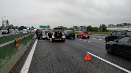 SAVONERA - Tamponamento in tangenziale: sette feriti, tre auto coinvolte