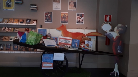 VENARIA - In biblioteca si possono donare libri e giocattoli per sostenere il progetto «Ugi2»