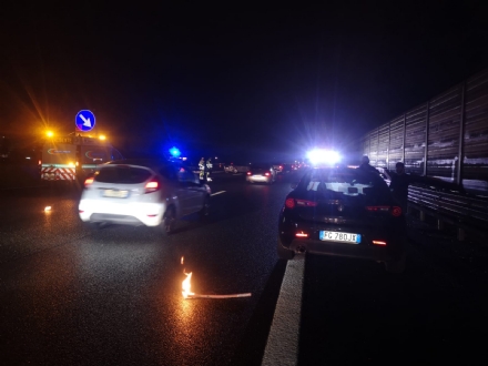 VENARIA-SAVONERA - Tamponamento fra due auto in tangenziale: due feriti, tra cui un 12enne