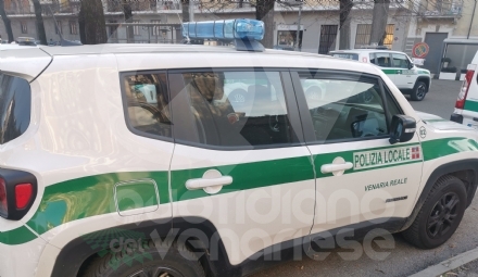 INCIDENTE A VENARIA - Investe una donna sulle strisce pedonali: 28 punti in meno sulla patente