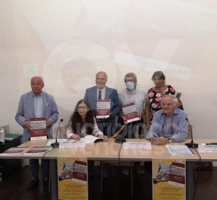 VENARIA - La storia delle strade della Reale raccolte in un libro scritto da Chiara Cappelletto ed Ettore Maschio