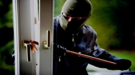 ZONA OVEST - Ancora furti in abitazione: usato lo spray narcotizzante