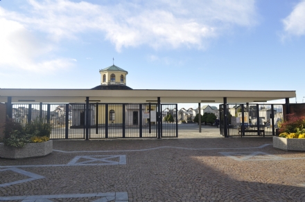 VENARIA - Ladri in azione al cimitero generale: rubati oggetti dalla tomba della piccola Sara Oliva