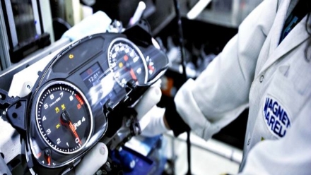VENARIA - Venduta la Magneti Marelli: «Nessuna ripercussione per i lavoratori della Reale»