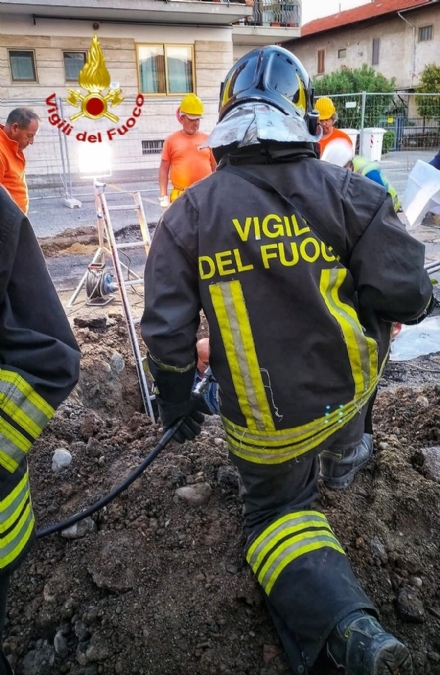 FUGA DI GAS AD ALPIGNANO - Evacuate 100 persone tra via Baracca e via XI Febbraio