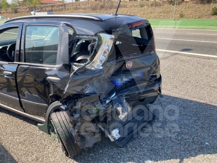 INCIDENTE IN TANGENZIALE A VENARIA - Tamponamento fra due auto: disagi al traffico - FOTO