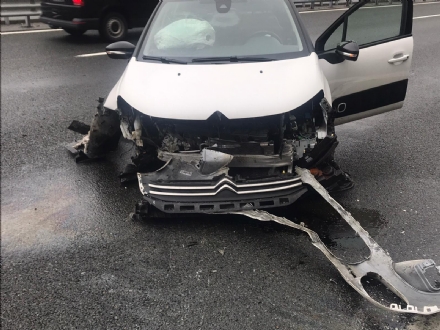 RIVOLI - Scontro fra due auto in tangenziale: disagi al traffico, ma nessun ferito