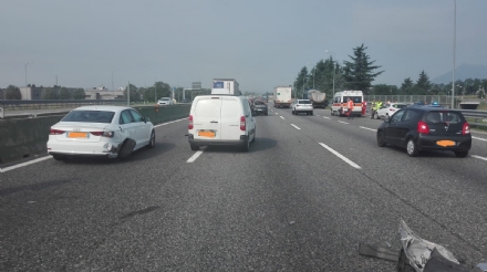 SAVONERA - Incidente in tangenziale: due feriti e tre veicoli coinvolti