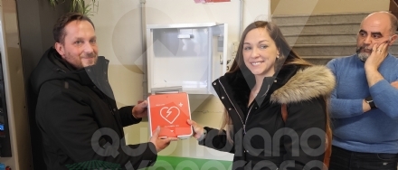 VENARIA - Un nuovo defibrillatore al liceo Juvarra in ricordo di Maria Arabia - FOTO