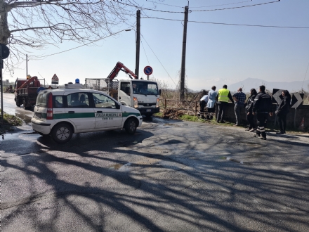 VENARIA - Problemi al canale irriguo della Dora: allagate via Don Sapino e corso Matteotti