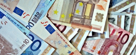 COLLEGNO - «Se mi pagate vi tolgo il malocchio e non avrete guai finanziari»: truffatrice denunciata