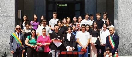 VENARIA - Festa della Repubblica: consegnata la Costituzione ai neo 18enni - NOMI E FOTO
