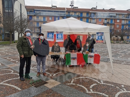 VENARIA - Sono 350 le firme raccolte per dire «no» alla propaganda fascista e nazista