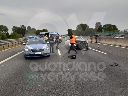 TRAGEDIA A RIVOLI - Incidente mortale in tangenziale: una persona morta - FOTO