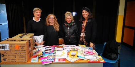 BORGARO - «Aiutaci a Crescere, Regalaci un Libro!»: donati 345 libri all'Istituto Comprensivo