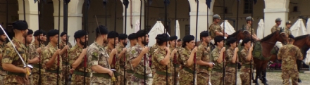 VENARIA - In piazza Annunziata si festeggiano i 200 anni della Scuola di Cavalleria