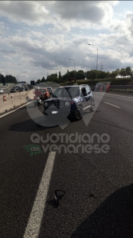 RIVOLI - Scontro fra tre auto in tangenziale: due feriti e 12 chilometri di coda
