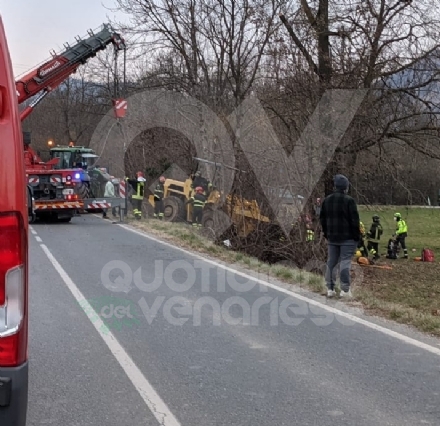 GIVOLETTO - Scontro auto-trattore: madre e figlio in ospedale