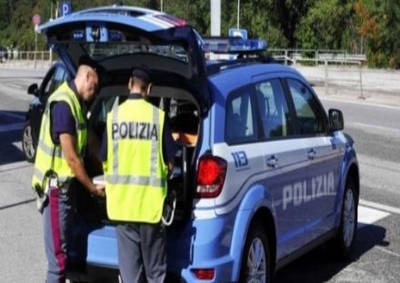 RIVOLI - Pagano per un viaggio in auto verso la Spagna: due arresti