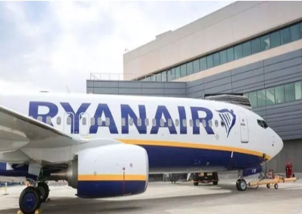 CASELLE - Passeggero colto da malore, e l'aereo è costretto ad un atterraggio di emergenza