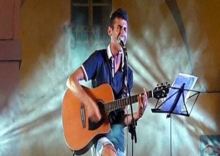 VENARIA - Niente da fare per Edoardo Arancio al concorso canoro «Un mare di Stelle»
