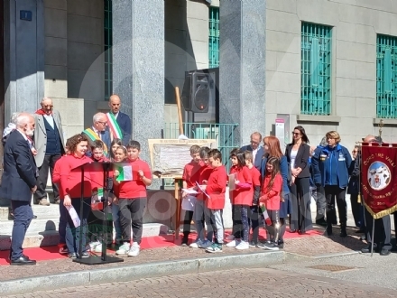 VENARIA - 25 APRILE: Bambini protagonisti alle celebrazioni per la Liberazione - FOTO