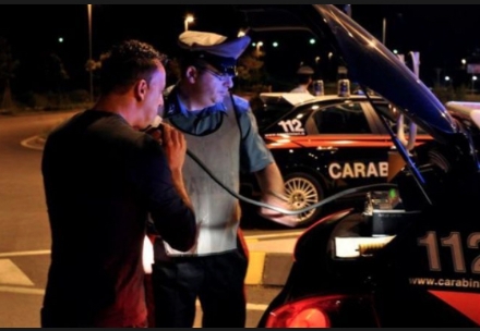 RIVOLI - Guida in stato di ebbrezza: controlli notturni dei carabinieri grazie ai...civich