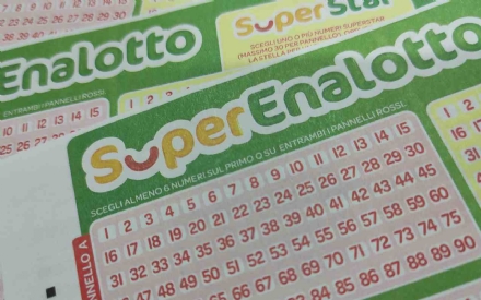 RIVOLI - La Dea Bendata giunge in città: vinti oltre 32mila euro al Superenalotto