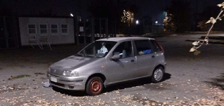 VENARIA - Il Comune aiuta gli «Invisibili»: l'uomo che viveva in auto passerà l'inverno al caldo