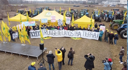 AMBIENTE - «Fridays For Future» di Torino, Coldiretti: «Stop al consumo di suolo fertile»