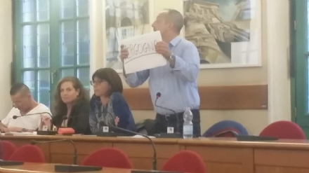 VENARIA - Dimissioni Falcone, la minoranza: «Cosa rimarrà di loro? Poco e nulla»