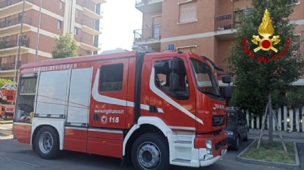 TRAGEDIA A COLLEGNO - Incendio in un appartamento: morta una donna - FOTO