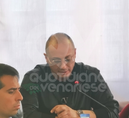 VENARIA - Marco Palmieri annuncia le dimissioni: «È stato il mio ultimo consiglio comunale»