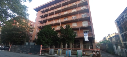 COLLEGNO - Nuova vita per l'edificio di via Oberdan: una palazzina con finalità anche sociali