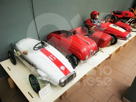 VENARIA - La mostra «Auto a pedali» di Antonio Iorio: un bellissimo tuffo nel passato - FOTO