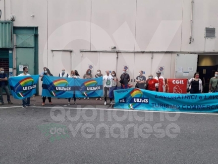 GRUGLIASCO - «Non si può lavorare senza aria condizionata»: scioperano i dipendenti Carrefour