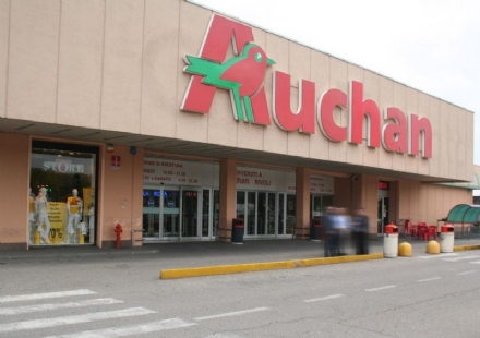 RIVOLI - I sindacati attaccano l'Auchan: «Per il supermercato i disabili non sono tutti uguali»