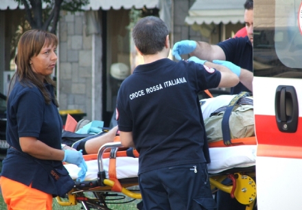 VAL DELLA TORRE - Incidente stradale: due persone in gravi condizioni