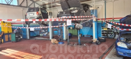 ALPIGNANO - L'officina era abusiva: sanzione da oltre 5mila euro e attrezzature sequestrate
