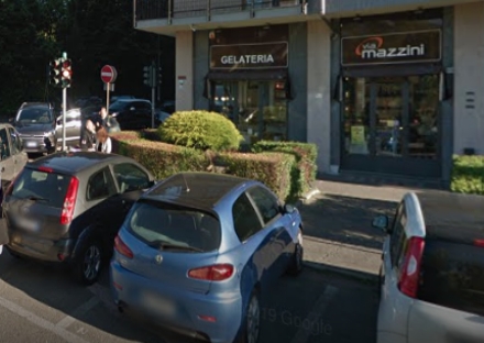 COLLEGNO - Ubriaco molesta i clienti di una gelateria: arrestato, evade dai domiciliari