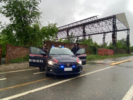 COLLEGNO - Partorisce alle ex Fonderie Mandelli: neo mamma aiutata da carabinieri e 118