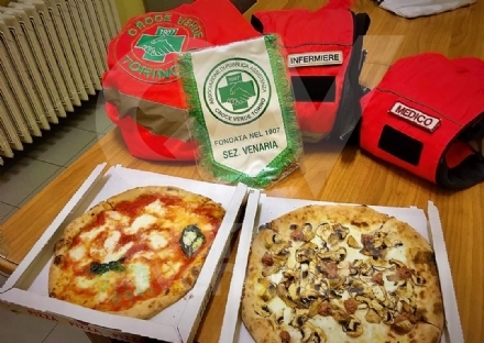 VENARIA - Pizze donate a medici e infermieri della Croce Verde grazie a undici venariesi