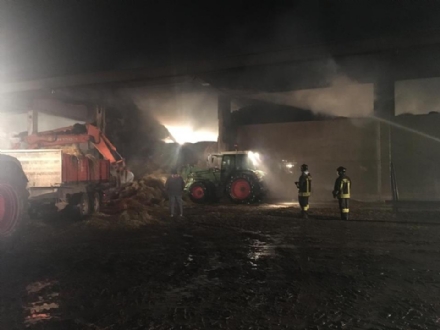 COLLEGNO - Incendio alla Serpera: dopo 24 ore, situazione verso la normalità - FOTO