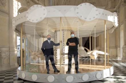 VENARIA - Nella Galleria Grande della Reggia approda la «Giostra di Nina» - FOTO