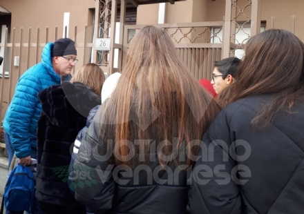 VENARIA - Alla scoperta delle pietre d'inciampo: studenti a lezione con l'Anpi