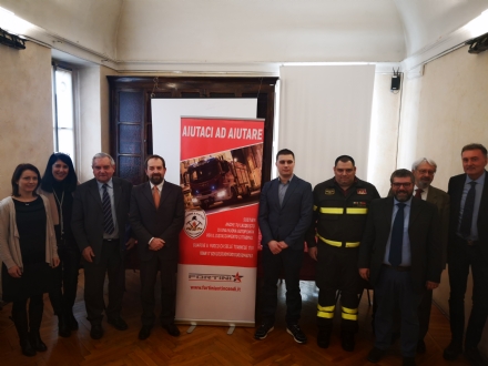 CASELLE - Una raccolta fondi per l'acquisto di una nuova autopompa per i vigili del fuoco