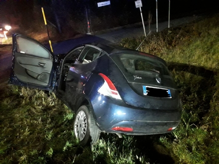 TRAGEDIA SULLA DIRETTISSIMA - Esce fuori di strada dopo il malore: muore una 83enne di Fiano