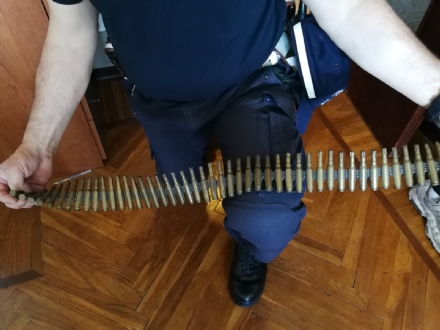ALPIGNANO - Raid vandalici alla biblioteca: denunciati tre giovani da municipale e Finanza