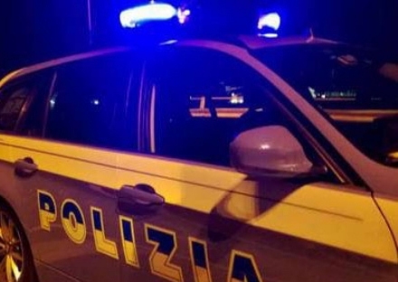 RIVOLI - Non si ferma all'alt della polizia perché ubriaco: 22enne denunciato dopo fuga da film