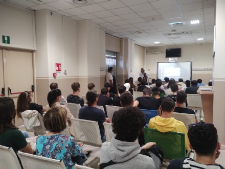 RIVOLI - Successo per l'edizione speciale di «Evviva»: screening gratuiti al cuore per gli studenti - FOTO